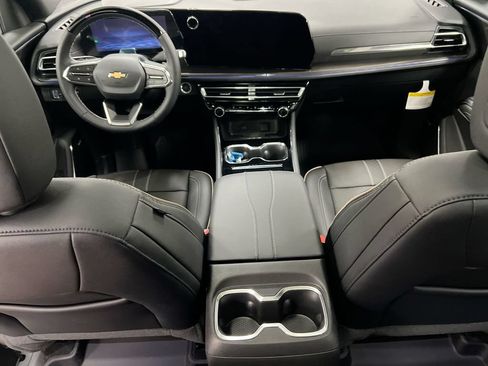 Used 2026 Chevrolet Traverse High Country w/ LPO, Floor Liner Package AWD/4WD image 10