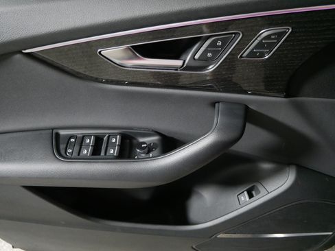 Used 2019 Audi Q8 Prestige AWD/4WD image 19