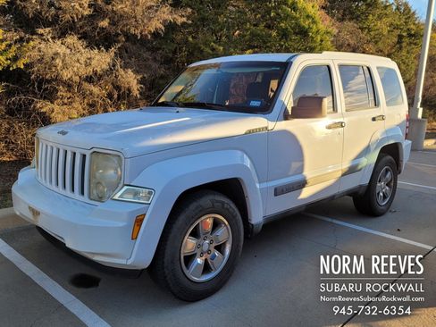 Used 2012 Jeep Liberty Sport image 1