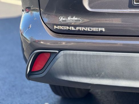 Used 2023 Toyota Highlander XLE image 14