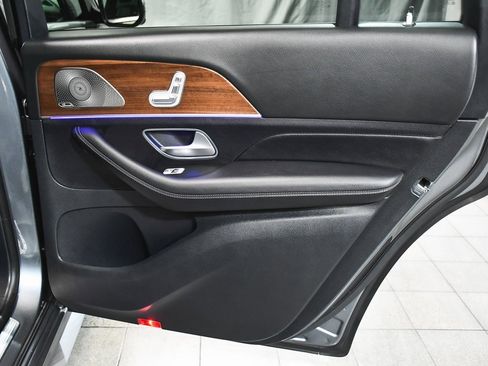 Used 2025 Mercedes-Benz GLS 450 GLS 450 image 15