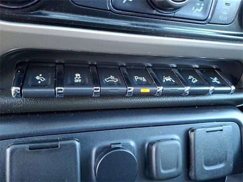 Used 2017 GMC Sierra 1500 Denali w/ Denali Ultimate Package image 27