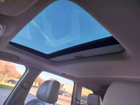 Used 2015 Jeep Grand Cherokee Limited image 25