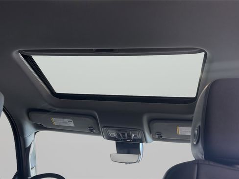 Used 2024 Chevrolet Silverado 2500 LTZ w/ LTZ Plus Package image 16