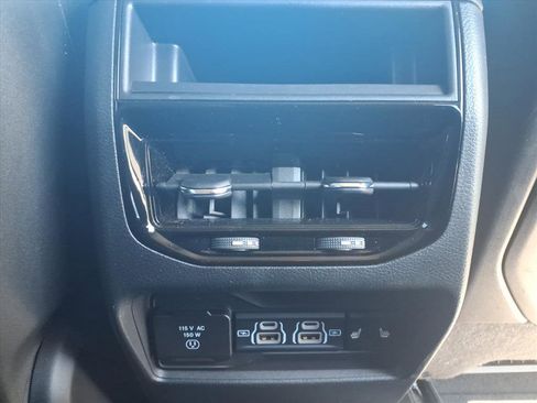 Used 2024 Jeep Grand Cherokee Limited 4xe image 12