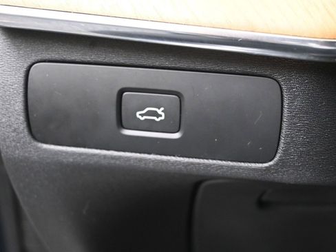 Certified 2023 Volvo XC90 B6 Plus w/ Protection Package Premier image 24