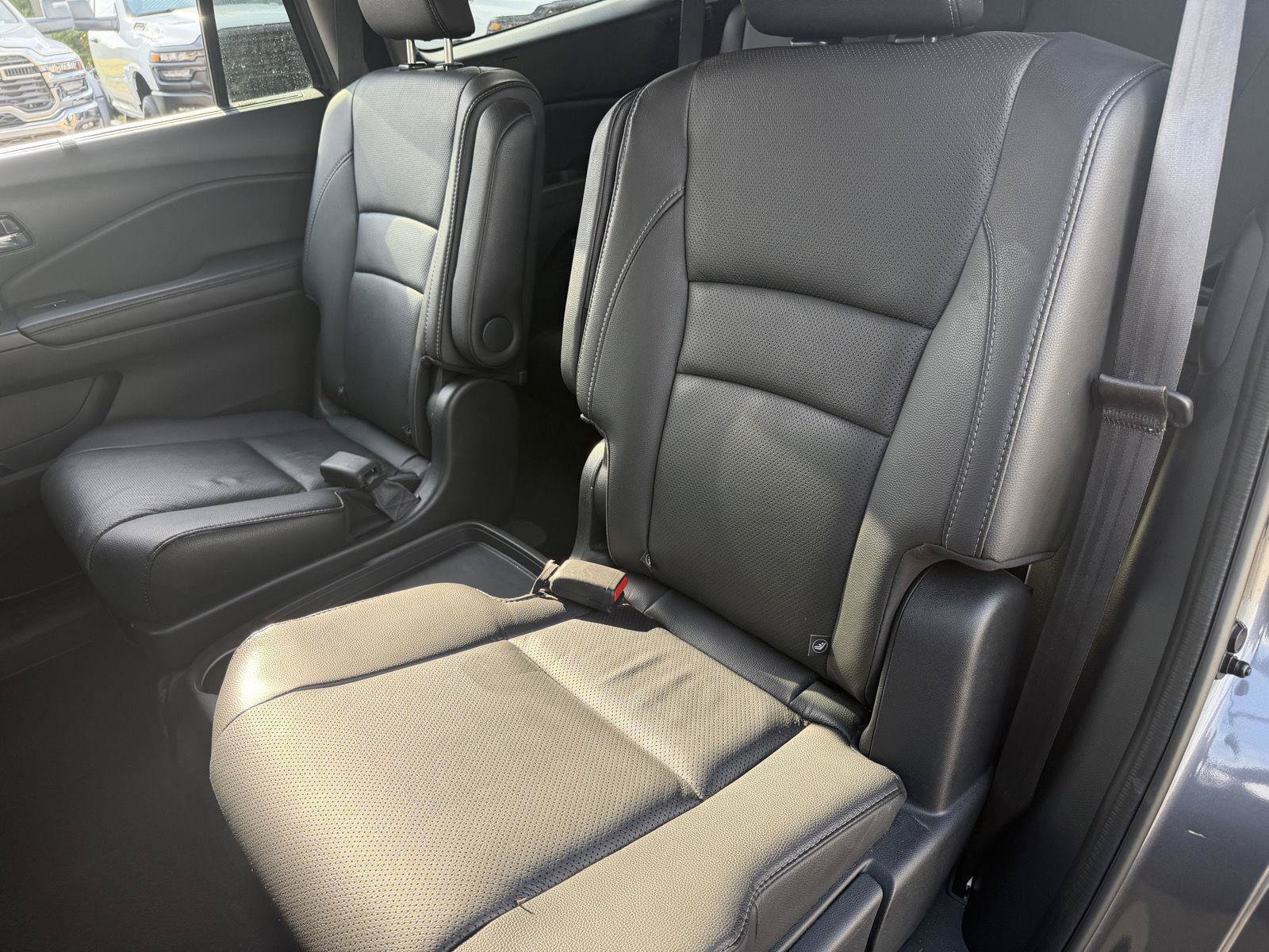 Used 2022 Honda Pilot Elite image 17