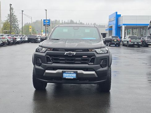 Certified 2024 Chevrolet Colorado Trail Boss w/ Technology Package AWD/4WD image 3