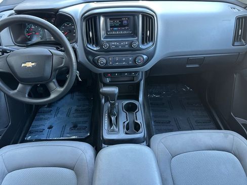 Used 2017 Chevrolet Colorado W/T image 3