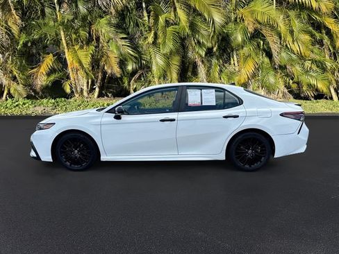 Used 2022 Toyota Camry SE FWD image 8
