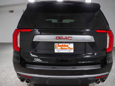 Used 2023 GMC Yukon Denali w/ LPO, Floor Liner Package AWD/4WD image 8