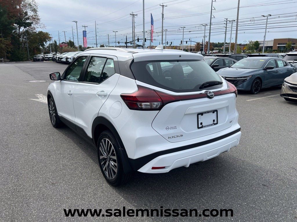 Used 2023 Nissan Kicks SV FWD image 5