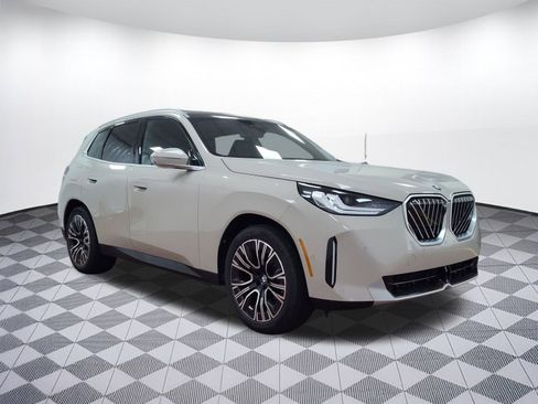 Used 2025 BMW X3 xDrive30i w/ Premium Package image 7