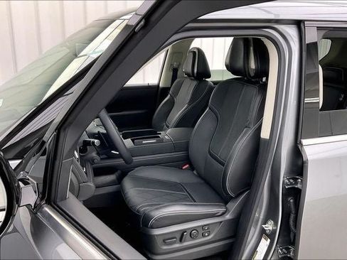 Certified 2025 INFINITI QX80 Sensory AWD/4WD image 8