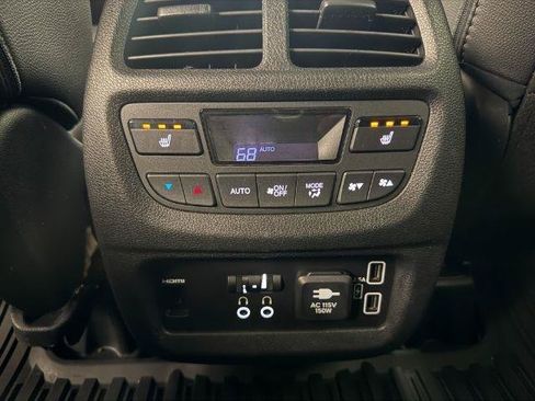 Used 2020 Honda Pilot Touring image 10