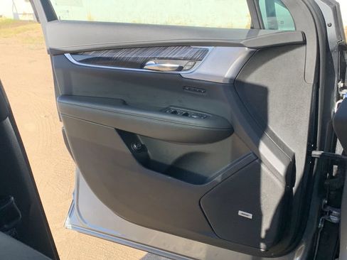 Used 2024 Cadillac XT6 Premium Luxury FWD image 20