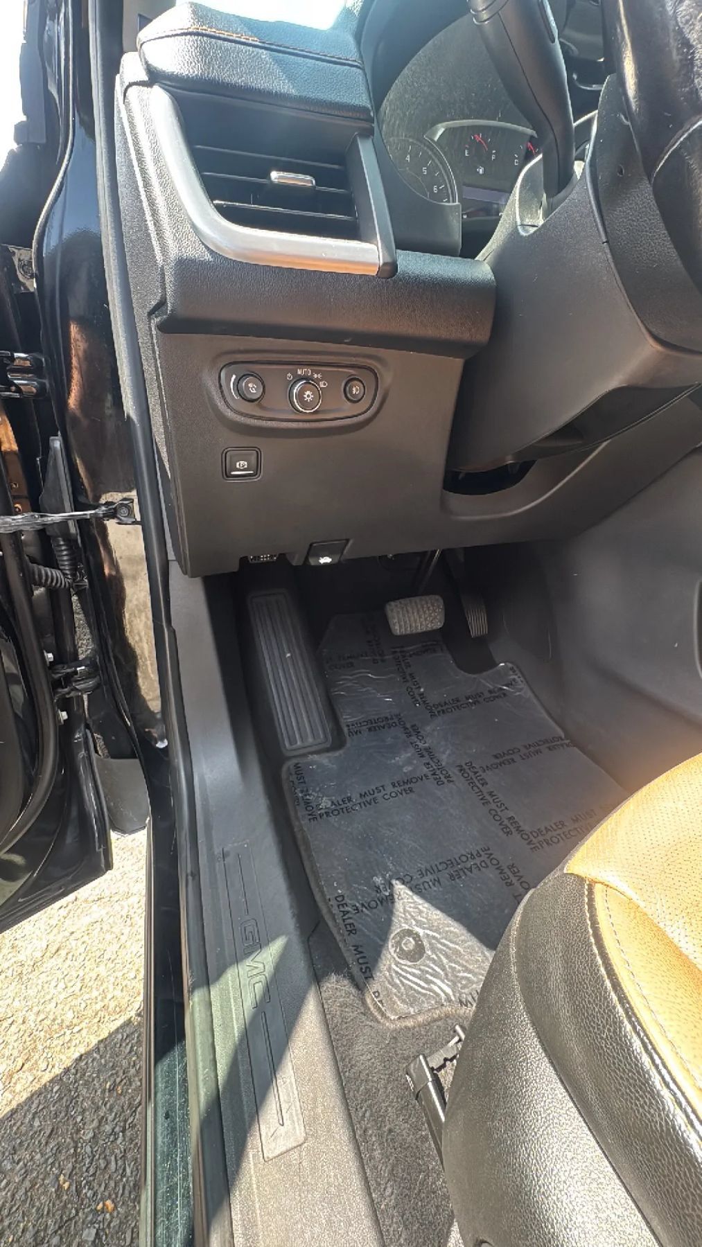 Used 2021 GMC Terrain SLT AWD/4WD image 12