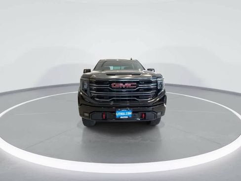 Used 2024 GMC Sierra 1500 AT4 w/ Technology Package AWD/4WD image 3