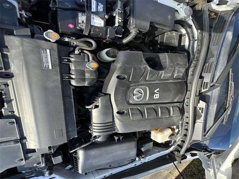 Used 2019 INFINITI QX80 Luxe w/ 22" Wheel Package image 9