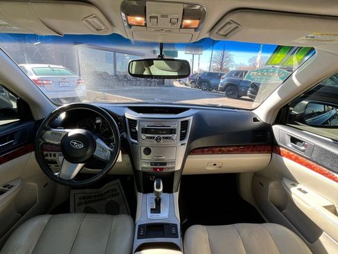 Used 2011 Subaru Outback 3.6R Limited w/ PWR Moonroof Pkg image 17