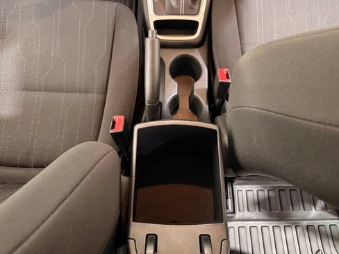 Used 2023 Hyundai Venue SE FWD image 24