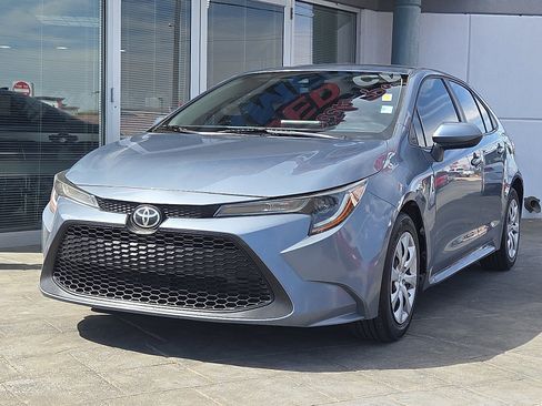 Used 2021 Toyota Corolla LE image 2