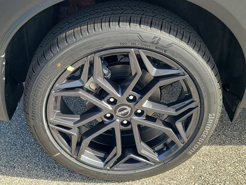New 2026 Nissan Kicks SR FWD image 3