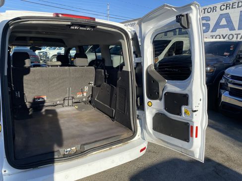 Used 2015 Ford Transit Connect XLT image 20