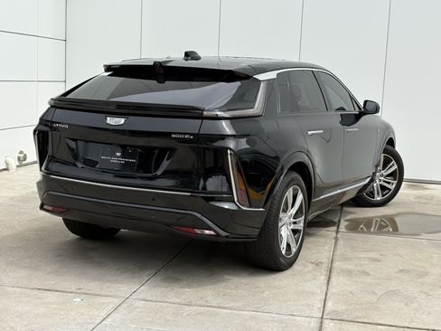 Certified 2024 Cadillac Lyriq Tech AWD/4WD image 6
