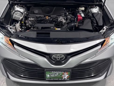 Used 2018 Toyota Camry LE FWD image 30