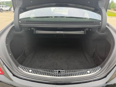 Used 2017 Mercedes-Benz S 550 4MATIC Sedan image 21