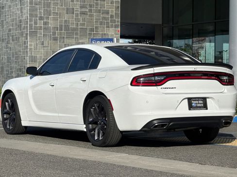 Used 2022 Dodge Charger SXT w/ Blacktop Package image 6