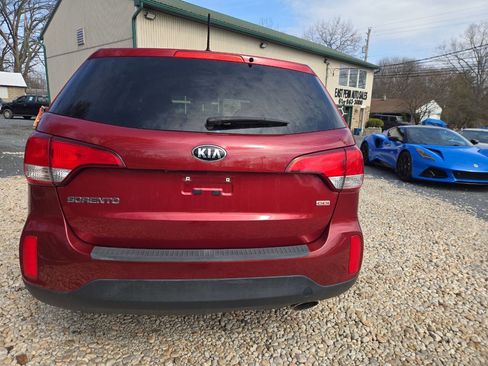 Used 2015 Kia Sorento LX image 5