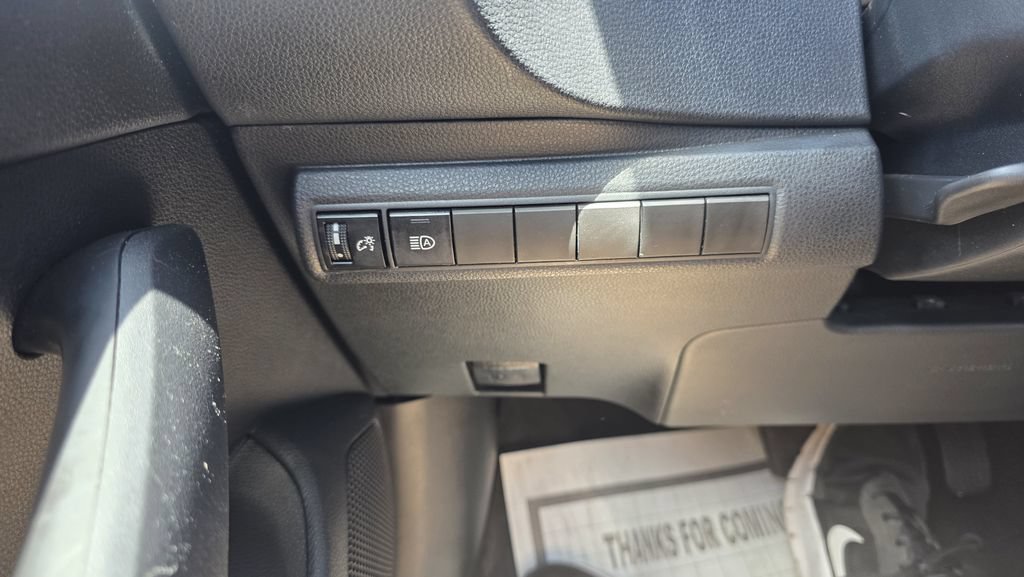 Used 2023 Toyota Corolla LE FWD image 18