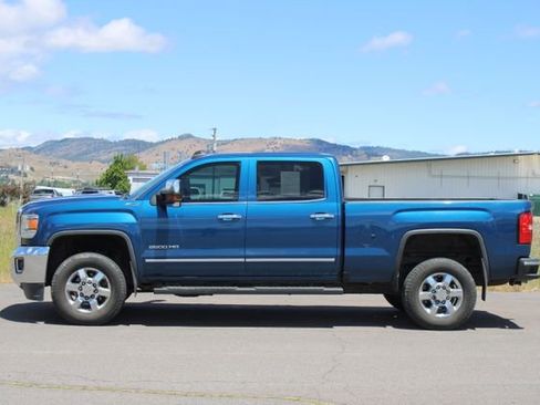 Used 2019 GMC Sierra 2500 SLT AWD/4WD image 2
