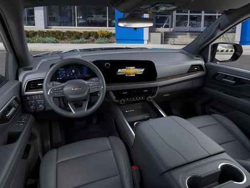 New 2026 Chevrolet Suburban LT AWD/4WD image 15