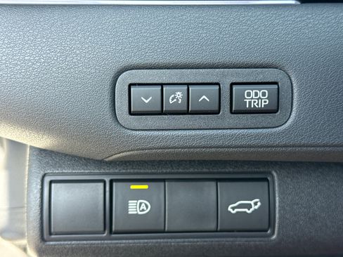 New 2026 Toyota C-HR AWD/4WD image 24