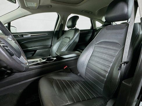 Used 2015 Ford Fusion SE w/ Equipment Group 202A image 11