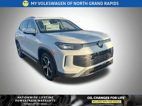 New 2026 Volkswagen Tiguan SE image 1