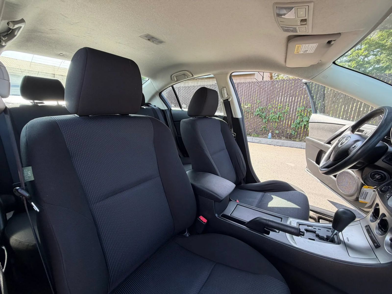Used 2010 MAZDA MAZDA3 i Touring FWD image 21