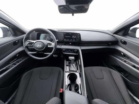 New 2026 Hyundai Elantra SEL Sport Premium FWD image 9