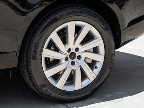 New 2026 Land Rover Range Rover Long Wheelbase SE AWD/4WD image 64