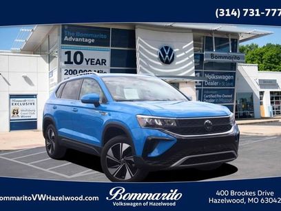Certified 2024 Volkswagen Taos SE w/ Panoramic Sunroof Package