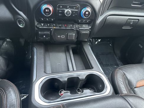 Used 2020 GMC Sierra 2500 AT4 w/ AT4 Premium Package image 27