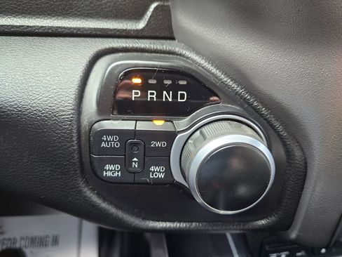 Used 2019 RAM 1500 Big Horn AWD/4WD image 17