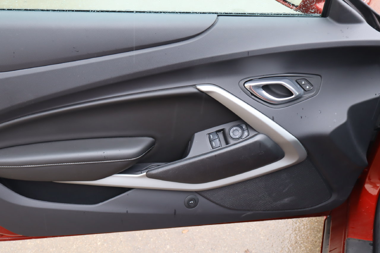 Used 2016 Chevrolet Camaro LT RWD image 19