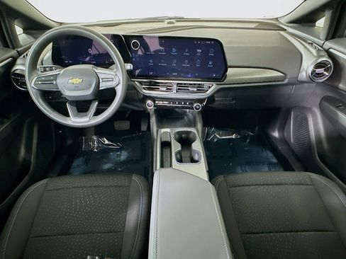Used 2025 Chevrolet Equinox EV LT image 26