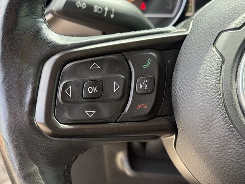 Used 2019 Jeep Wrangler Unlimited Sport S AWD/4WD image 16