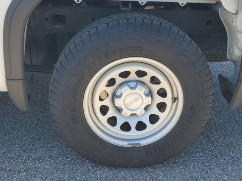 Used 2024 GMC Sierra 1500 Pro w/ Pro Value Package AWD/4WD image 5