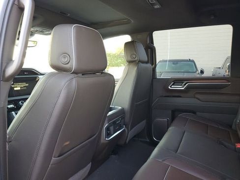 New 2026 GMC Sierra 2500 Denali w/ Denali Reserve Package AWD/4WD image 11